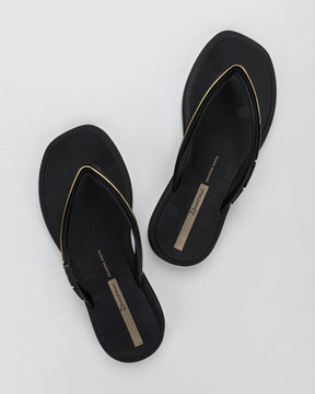 Chinelo Ipanema Feminino 27398 Preto Dourado Clássico Liso