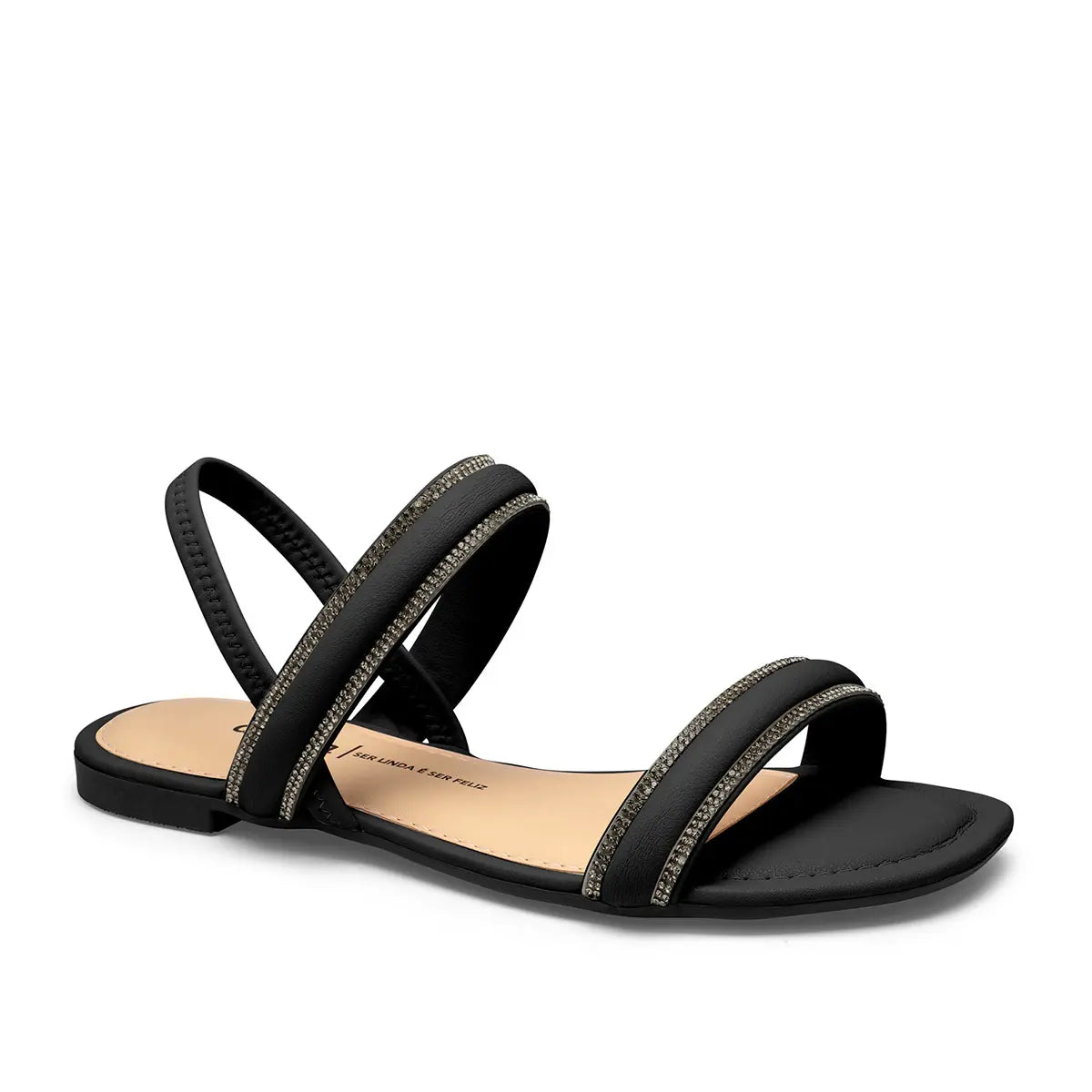 mulher-usando-sandalia-dakota-preta-look-verao-00