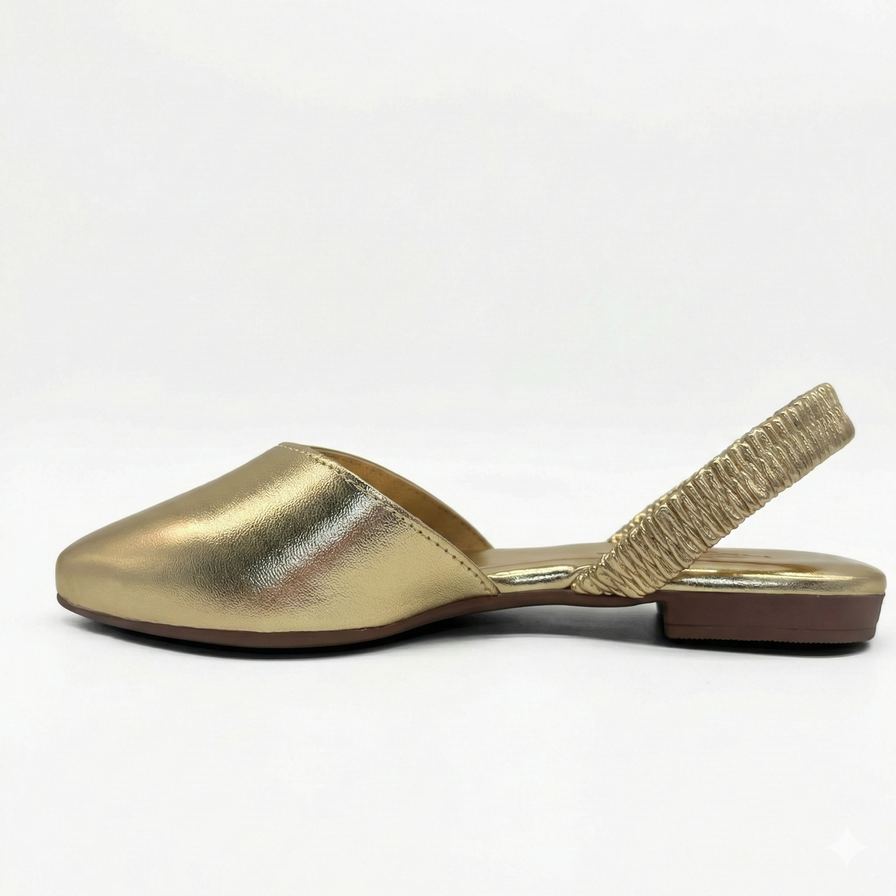 sapato-chanel-beira-rio-4134446-dourado-metalizado-00